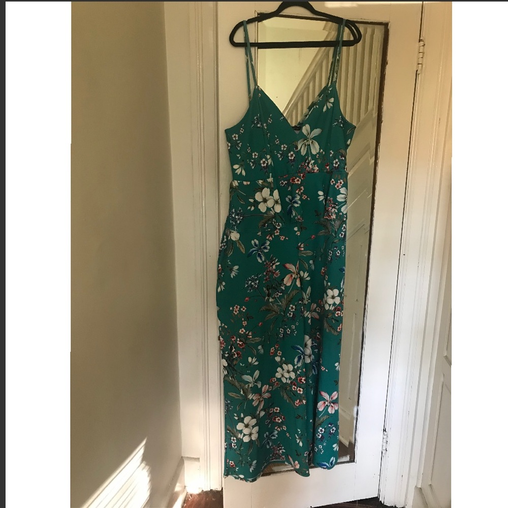Plus Strappy Floral Peplum Jumpsuit - Picture 3 of 6